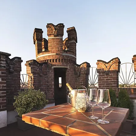 Castello Medici Del Vascello * Άστι